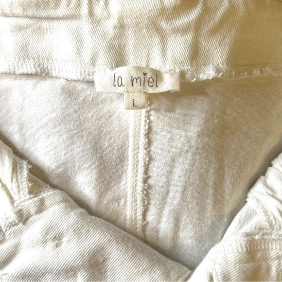 LA MIEL White Wide-Leg Cropped Pants - Picture 3 of 4